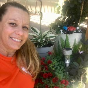 Meet your Posher, Stacy